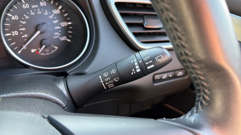 Nissan Qashqai 1.3 DiG-T Tekna 5dr Petrol Hatchback